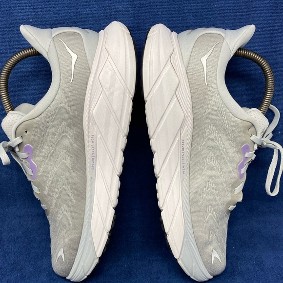 Hoka One One Arahi 6 Shoes Women’s 9 B Gray Harbor Mist Silver 1123195 HMSL - Picture 5 of 9